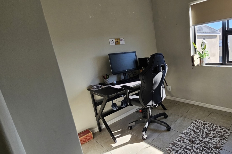2 Bedroom Property for Sale in Zonnendal Western Cape